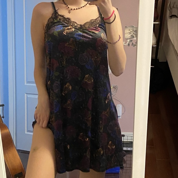 goth inspired lace slip dress - Picture 3 of 3